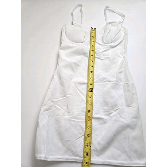 Fredericks of Hollywood Medium Body Suit Slimming White Garment Linger Snaps Med - Picture 3 of 8